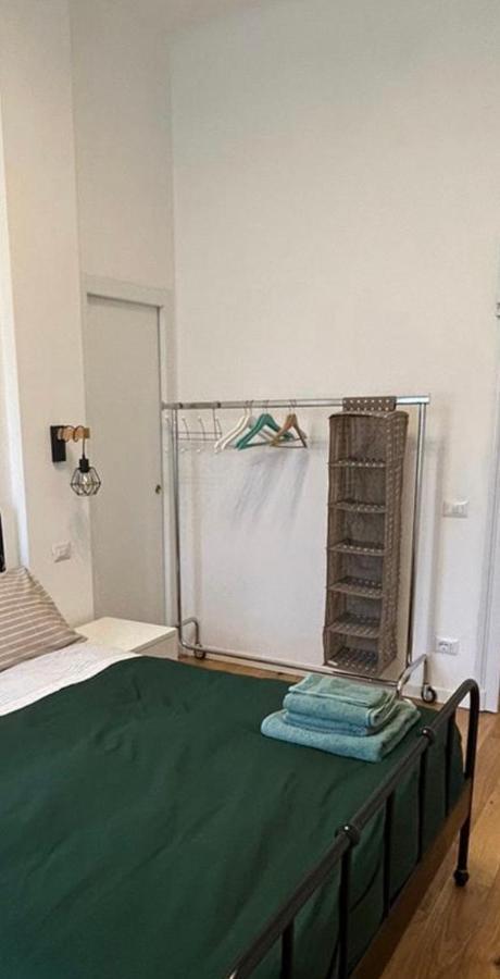 Gam Gam Isola Room Rent Milan Exterior photo